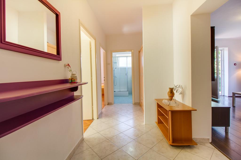 Apartment Bambi Mali Lošinj Eksteriør billede